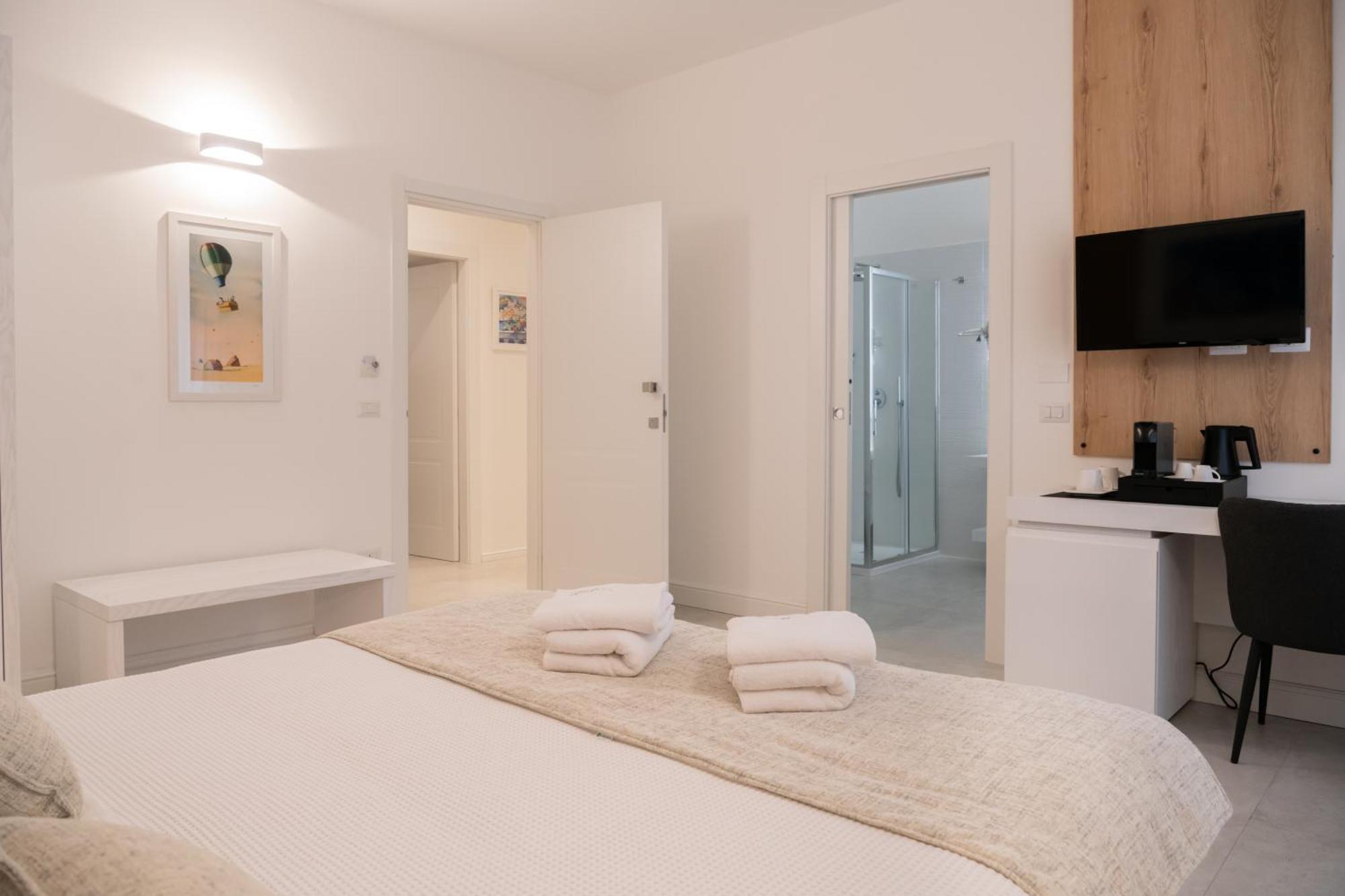 Lo Studio Di Viale Lo Re Camere & Caffe' Lecce Exteriér fotografie