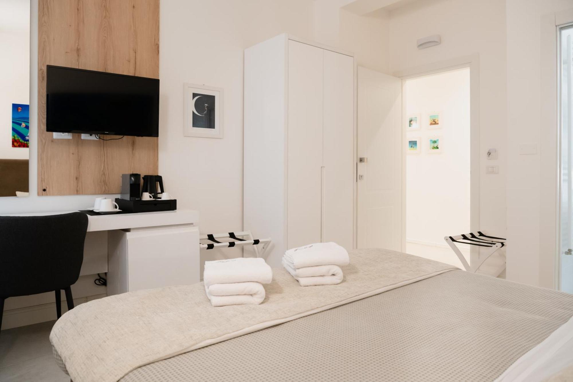 Lo Studio Di Viale Lo Re Camere & Caffe' Lecce Exteriér fotografie