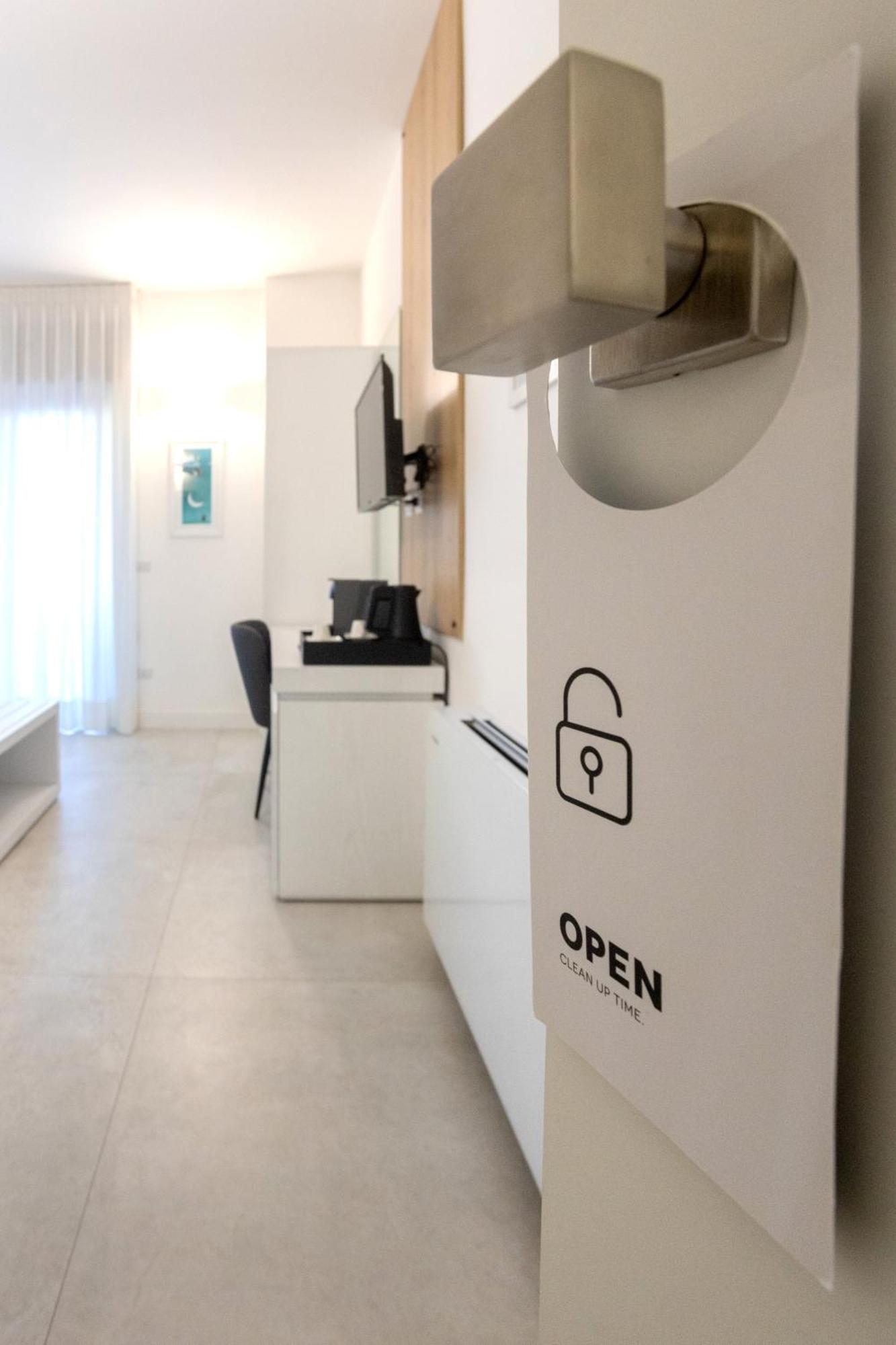 Lo Studio Di Viale Lo Re Camere & Caffe' Lecce Exteriér fotografie
